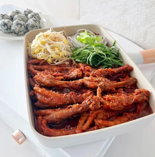 청춘불판 국물닭발 900g 3팩 (33,300원/무료)
