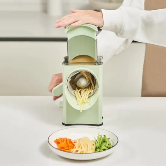 양배추 만능 라페 회전 무 돌돌이 채칼 야채슬라이서 당근채썰기 양파슬라이스 감자채써는기계 (19900/무료)