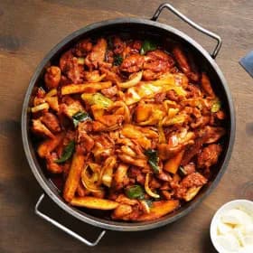 춘천닭갈비 닭다리살 500g 2개 우동사리 포함