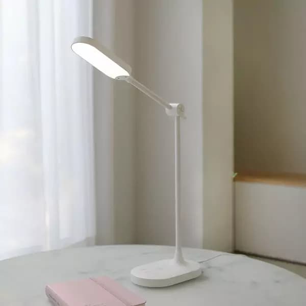 프리즘 LED 스탠드 PL-260WH 화이트 시력보호 미니멀 각도조절 책상 조명 (16900원,무료배송)