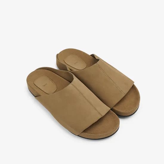 킨치 공동구매 슬라이드 59.400원/ 스니커즈 12만원대