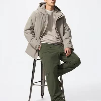 유니클로 웜 이지팬츠 38,320원 아디다스 EVO SL 131,820원