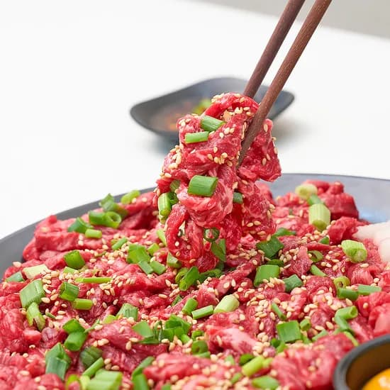 엄마네한우 투뿔 한우 육회 200g + 200g