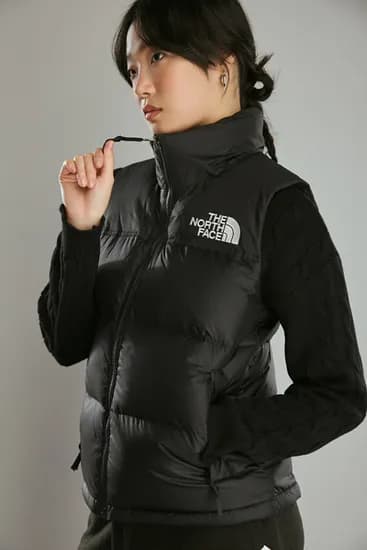 조공용 레트로 눕시 베스트 블랙 $71, 그라미치 락슬라이드 $38