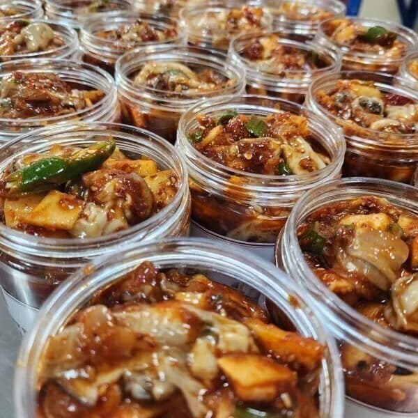 제철 수압으로깐 통영 생굴무침 300g 1+1