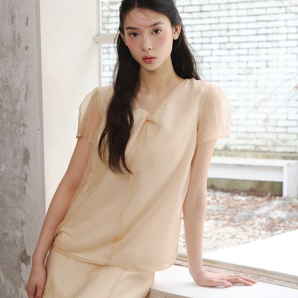 롯백몰) 잇미샤 오간자 반소매 블라우스 77,030원