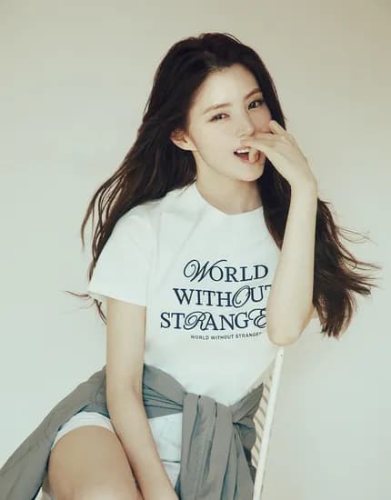 공홈)지오다노 한소희 그래픽 넉넉 반팔티셔츠 12,030원 무배