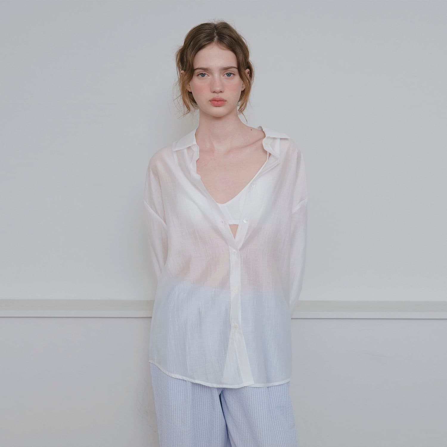 롯데온) 텐셀 글로우 시어셔츠_Milk Glow 51,880원