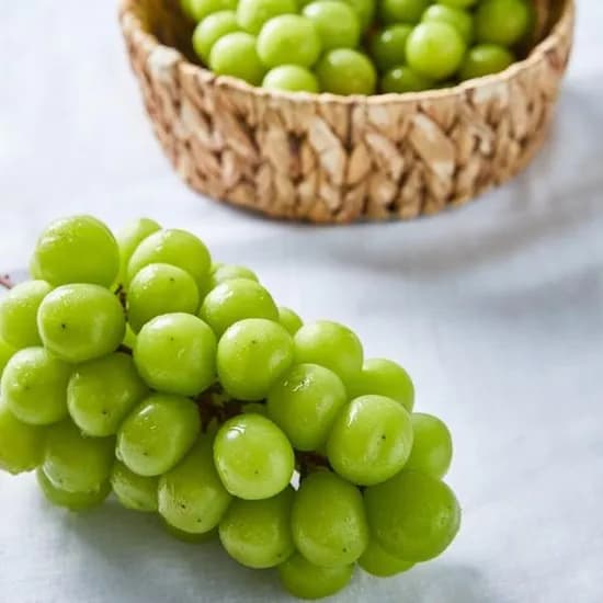11번가) 품질보장 샤인머스켓 1kg 2-3수 농할쿠폰가10,780원 무배