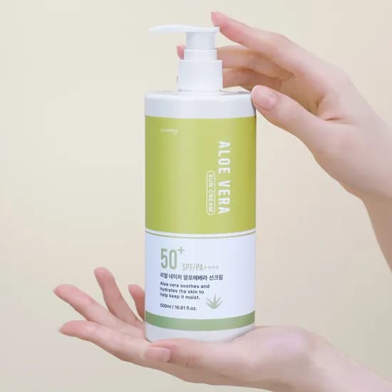 옥션) 리얼네이처 알로에 썬크림 500ml  대용량 15,890원 무배
