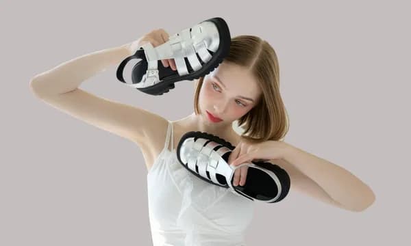 세인트새틴 하티 키높이 쪼리 1+1 55,707원