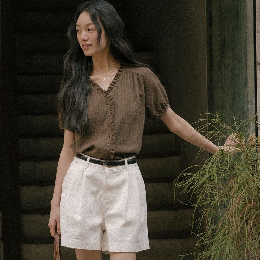 레이스 프릴 블라우스 브라운