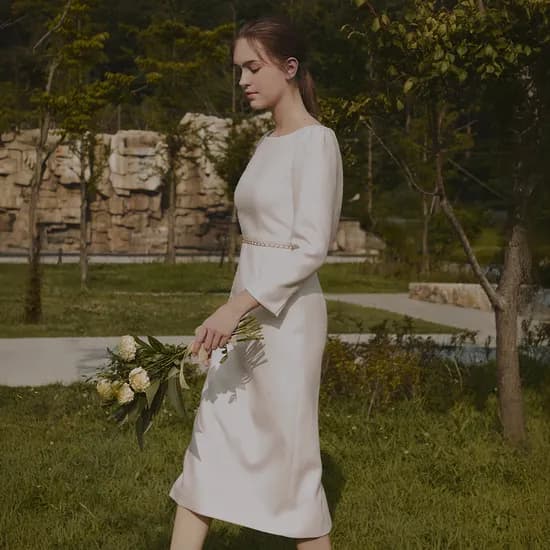 잇미샤 슬림핏 미디 원피스