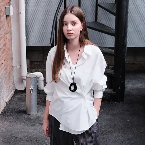 제너럴아이디어 링클프리 루즈핏 버튼 랩 셔츠