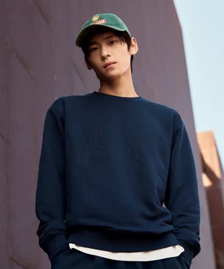 스파오 레귤러핏 라운드넥 스웨트셔츠