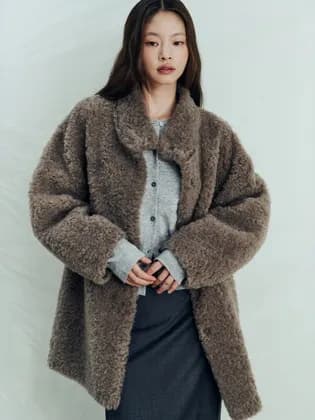 더라우스트 부클 퍼 울 코트
