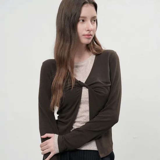 제너럴아이디어 레이어드 트위스트 티셔츠