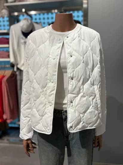 지오다노 여자 경량패딩