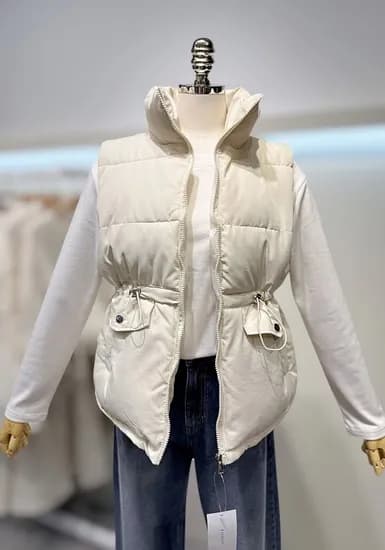 에잇컨셉 하이넥 스트링 패딩조끼