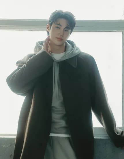 변우석 기모 후드티