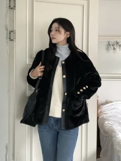 라운드넥 골드 버튼 페이크 퍼 무스탕 재킷