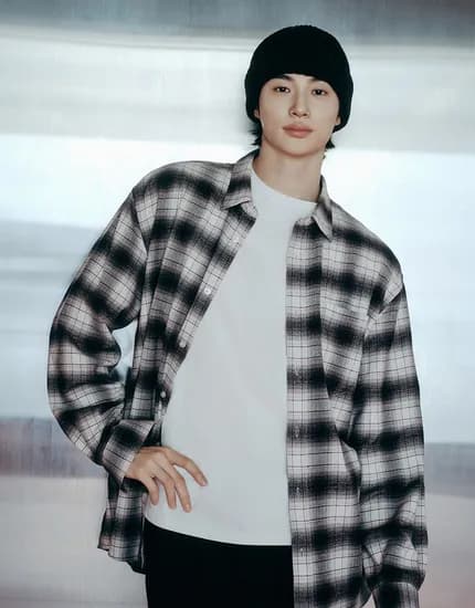 변우석 플란넬 체크 셔츠