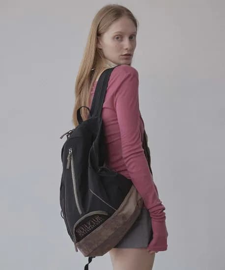 스컬프터 올드스쿨 슬라우치 백팩