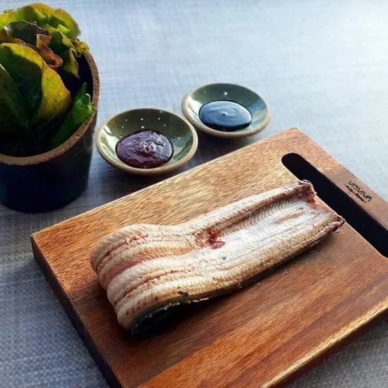 자포니카 손질 민물장어 700g 이상 소스 2종 초생강