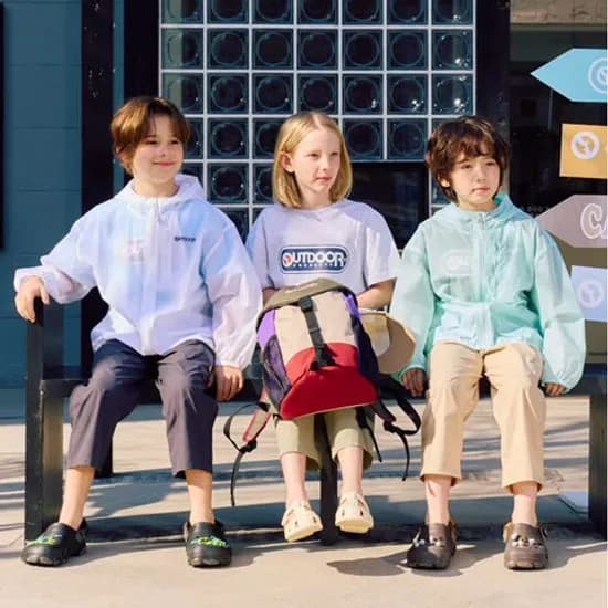 아웃도어프로덕츠키즈 하이킹 백그래픽 반팔티셔츠