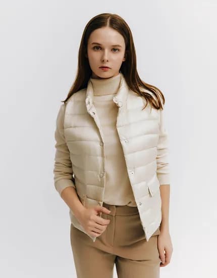 덕다운 경량 베스트