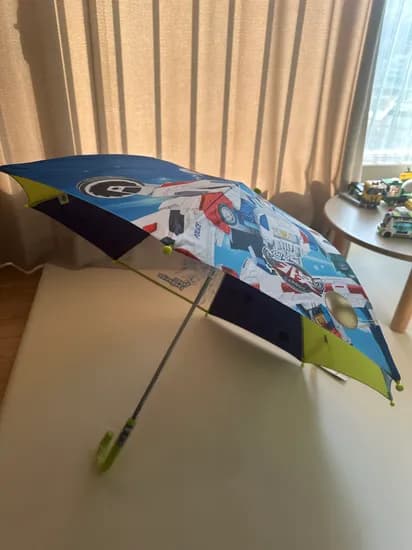 헬로카봇 장우산 등 3,000원 (일부지점)