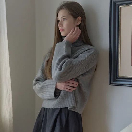 터틀넥 크롭 니트 풀오버 30,330원