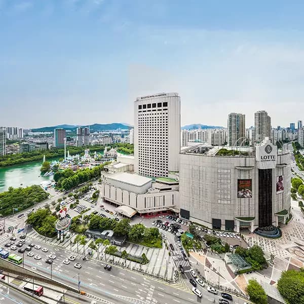 롯데호텔월드 객실+자유이용권 패키지 294,500원~