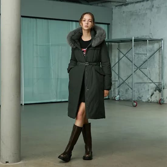 에고이스트 인퀼팅 벨티드 폭스퍼 구스 롱다운 229,980원