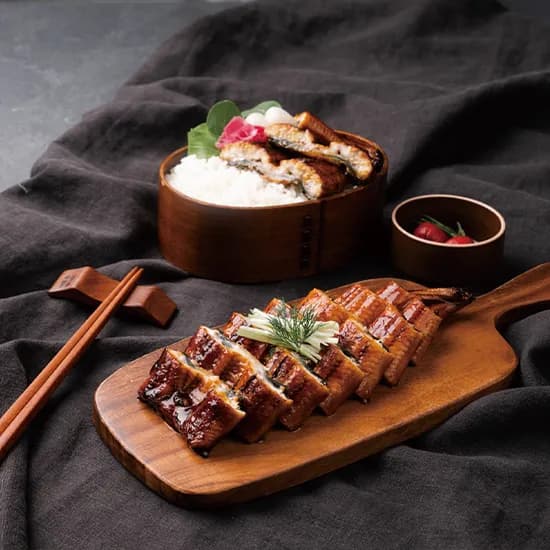 100% 국산 손질 민물장어 손질후 700G  17,150원