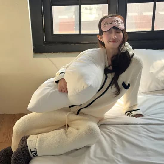 쥬시꾸뛰르 니트 라운지웨어 상하의 세트 37,760원