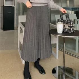 코코블랙 보들 플리츠 스커트 22,400원