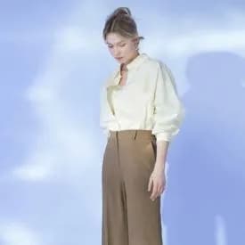 조이너스 로맨틱 버블엠보 블라우스