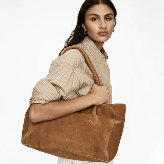 아르켓 슬라우치 레더 토트백 244,000원