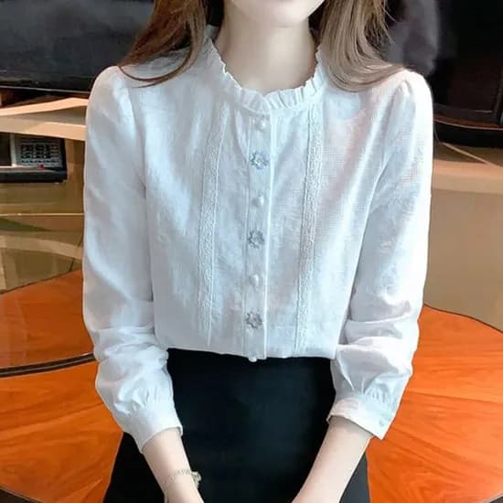 나바바 프릴 플라워 자수 포인트 긴팔 블라우스 14,400원