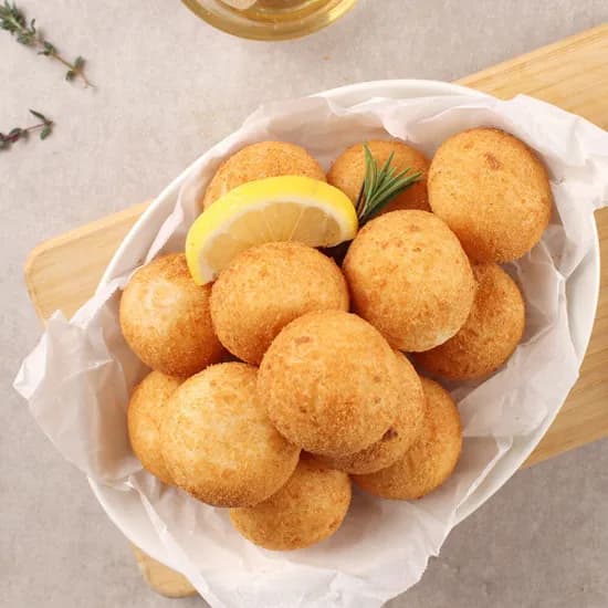 맘스터치 모짜렐라 치즈볼 1050g(30개입) / 최종가 13480원