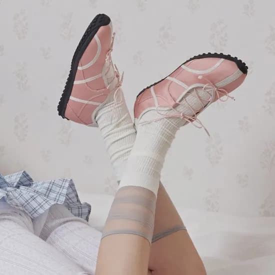 엘리자베스 스튜어트 소가죽 그래픽 스니커즈