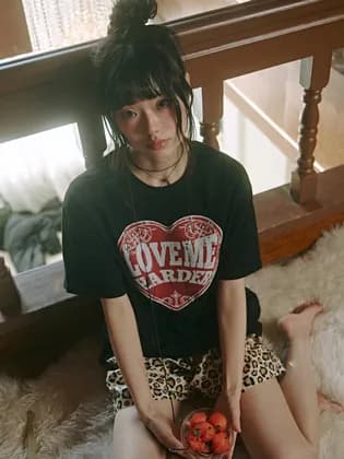 주디앤 럽미하더 여성 오버핏 반팔 티셔츠 15,048원