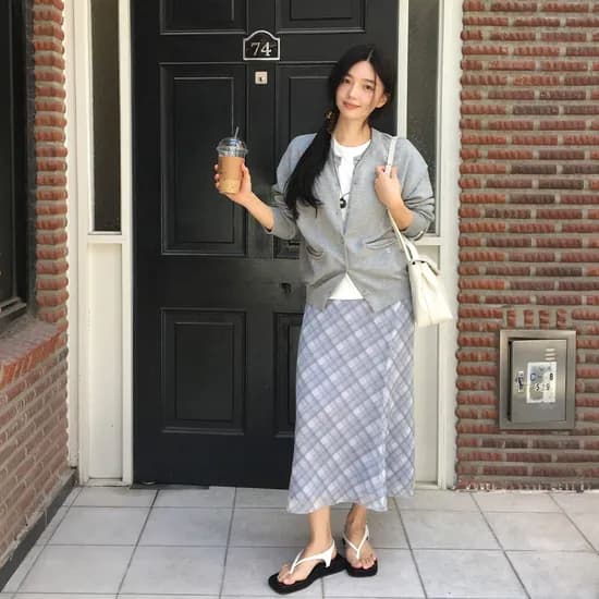 제너럴아이디어 체크 시어 롱 스커트 40,500원