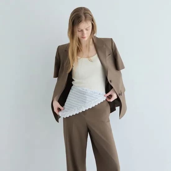 플라스틱아일랜드 투버튼 벨티드 반팔 자켓 79,980원