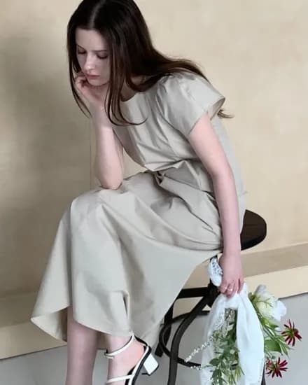 르샵 언발넥 사이드 셔링 베이직 크롭 반팔티 15,670원 무배