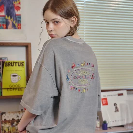 꼼파뇨 캣스티치 피그먼트 티셔츠