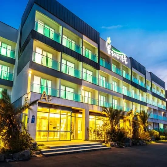 제주 봄그리고가을호텔 2박 (111,420원)