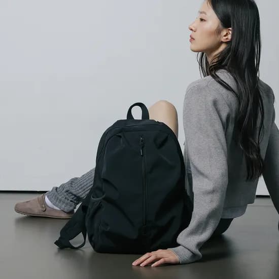 쉘리 나일론 미니멀 경량백팩 21,230원