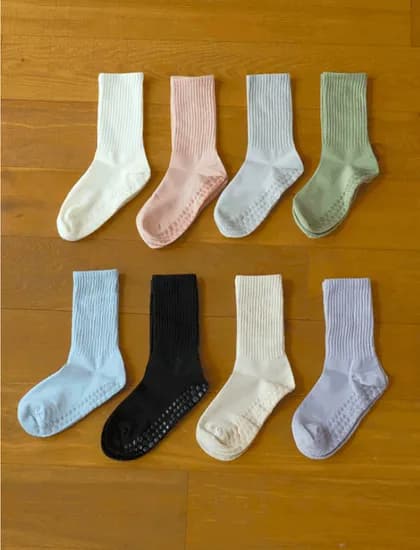 뷰랩 논슬립 무지 긴목 양말 3개세트 10,600원